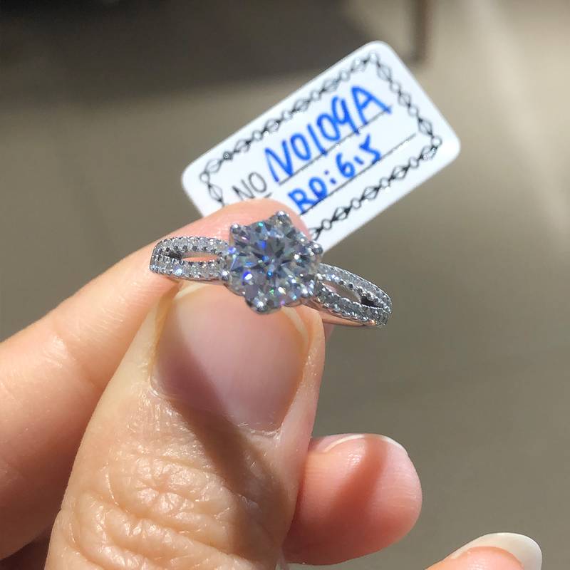Luxury Double Row Micro Inlaid Round Bag Women's Ring S925 Silver Plated Platinum Customized Selection Main Stone Moissanite Diamond 1.0ct/Secondary Stone High Carbon Diamond